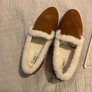 Brand new Birdies! Comfy fluffy warm lining. Awesome shoes!